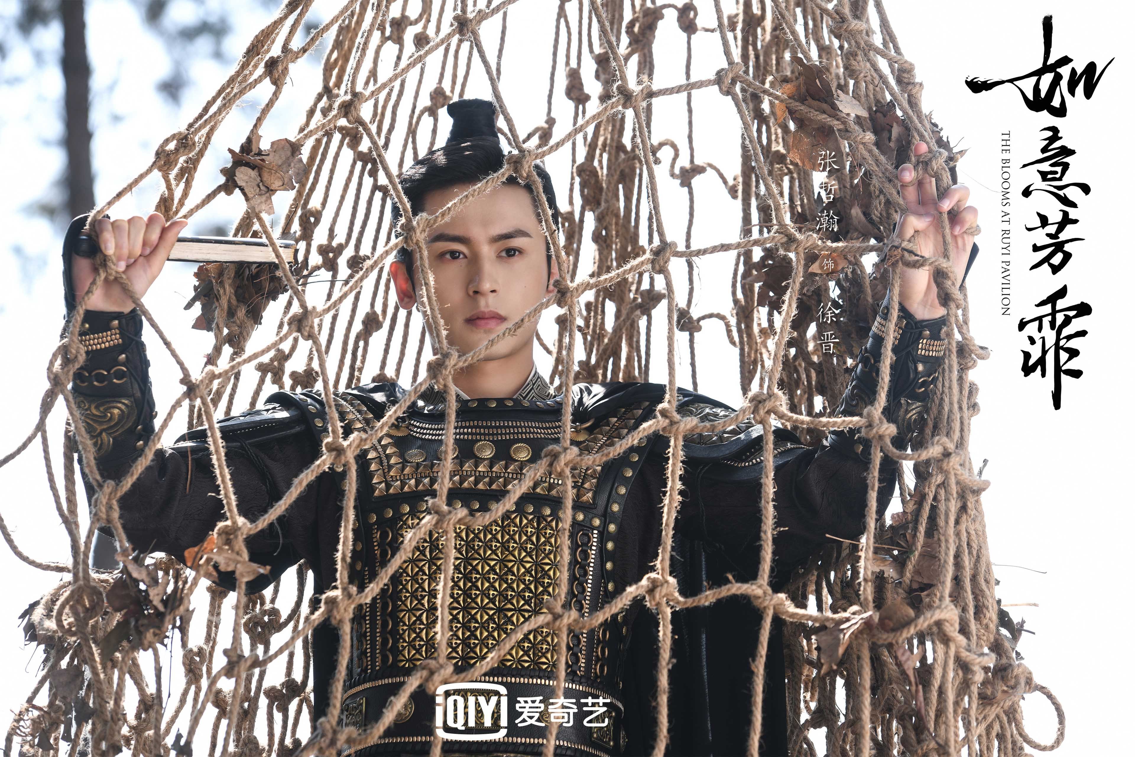 _光影奇幻赛:灯光炫彩中的精彩比拼_,奇幻光影嘉年华