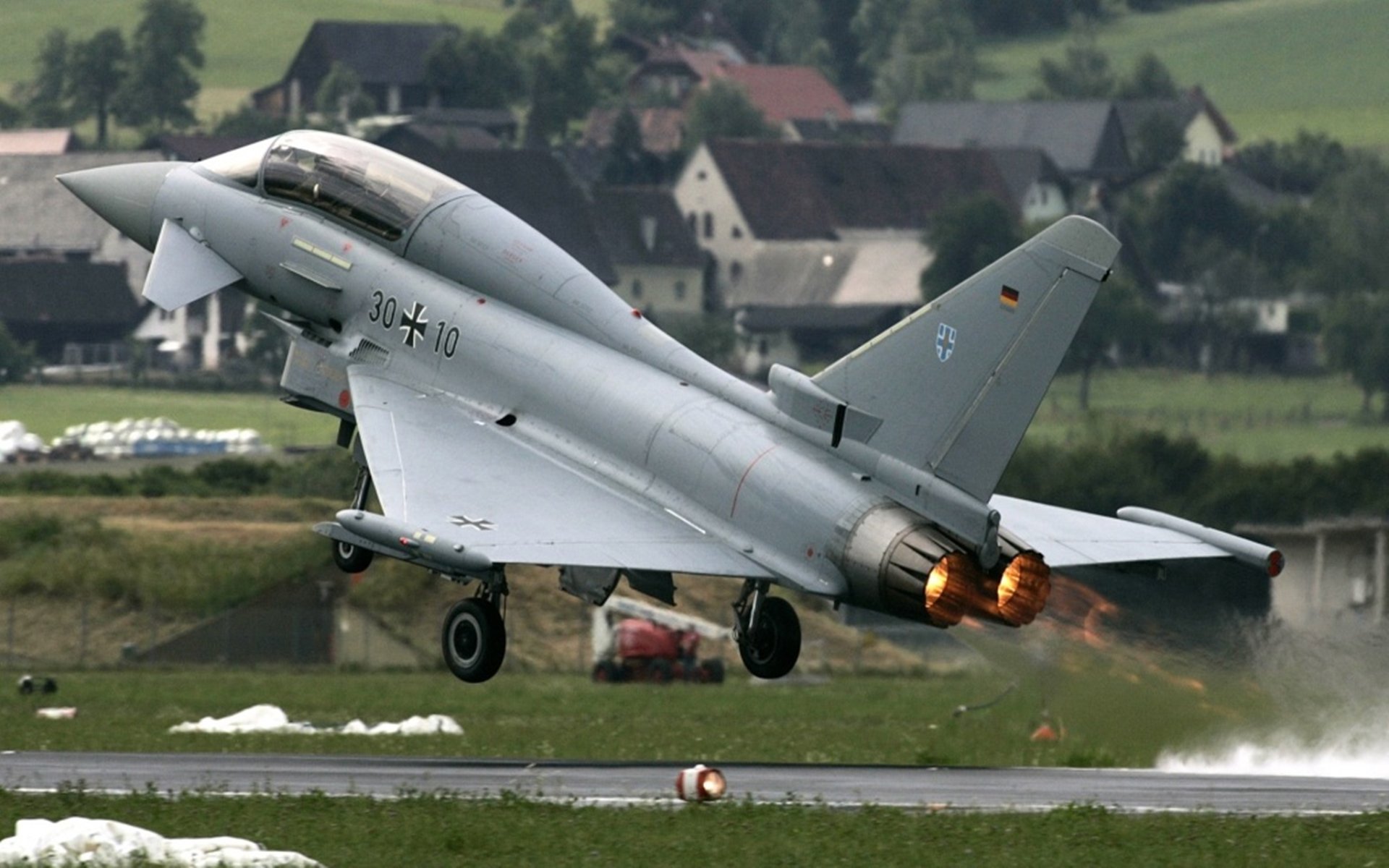 篮网客场击败灰熊,厄文发威砍下分,篮网对灰熊今天比赛视频