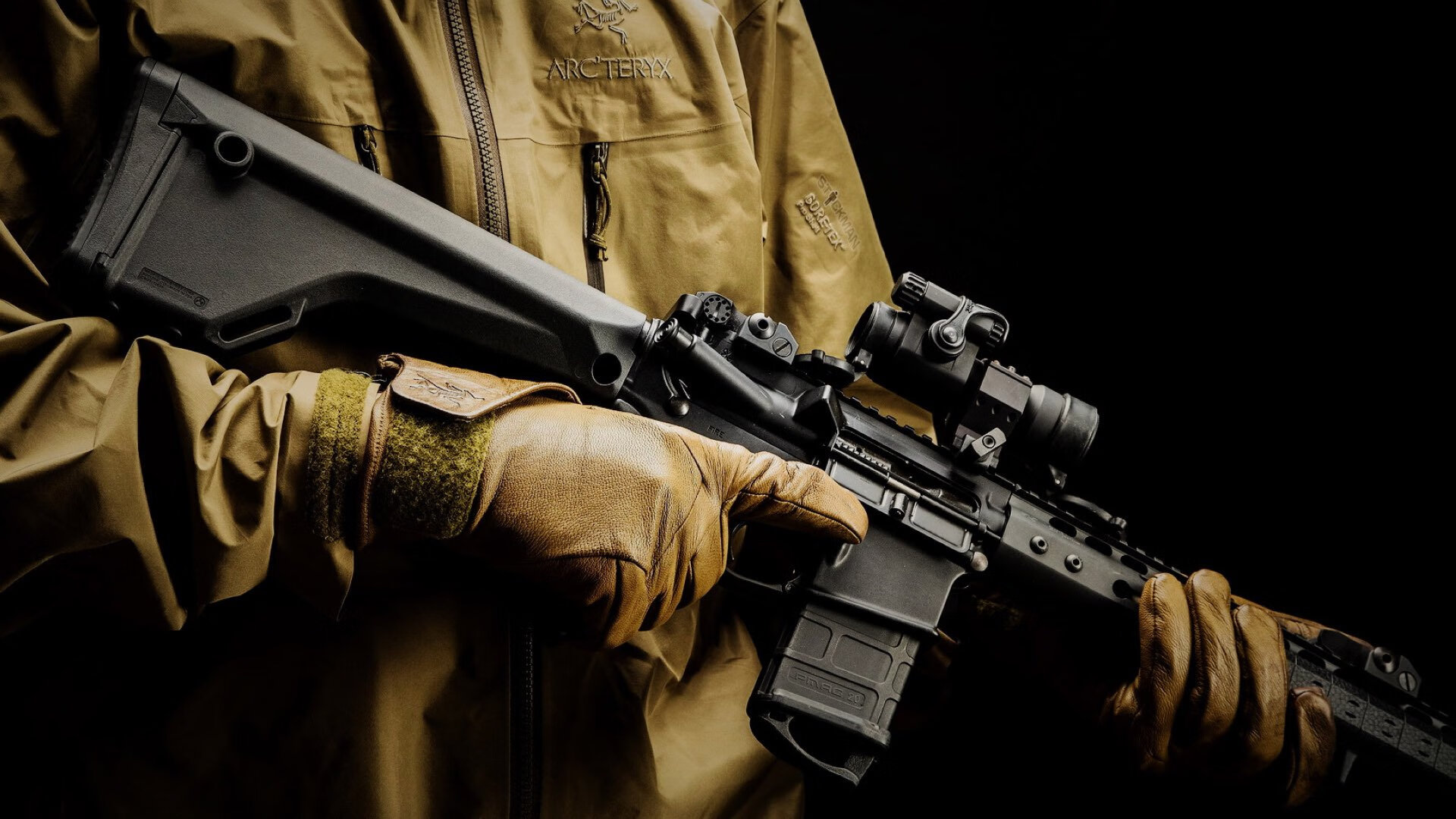 西班牙队力克智利，力争捧起美洲杯奖杯，西班牙2比1智利