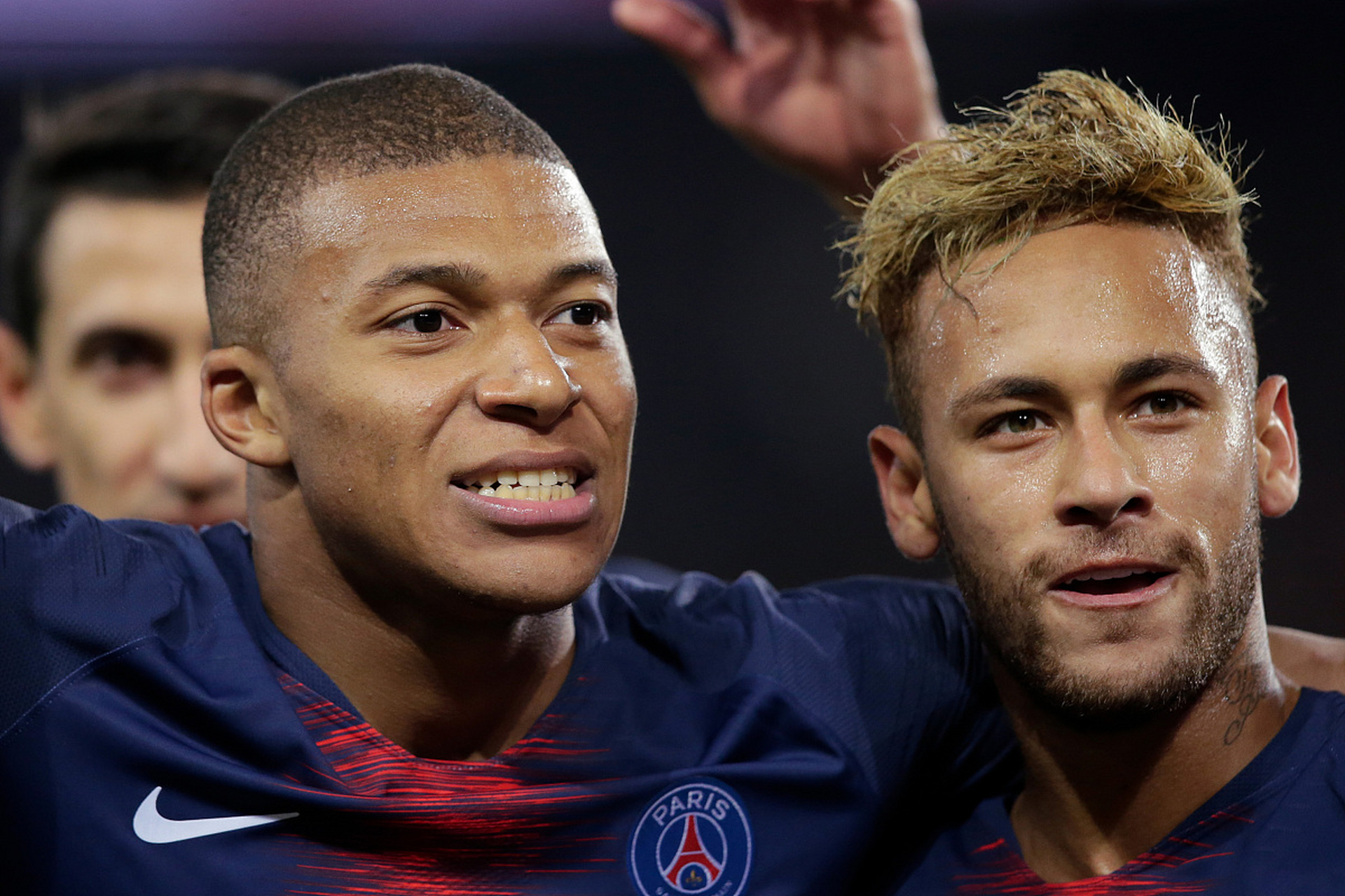 关于巴黎vs马赛国家德比，谁将主宰法甲赛场？的信息