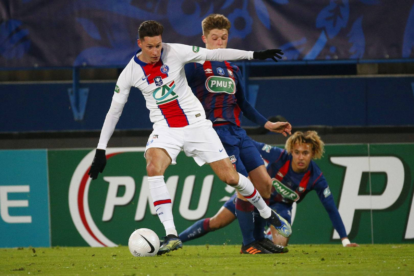 关于巴黎vs马赛国家德比，谁将主宰法甲赛场？的信息