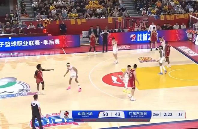 CBA联赛:广东队豪取五连冠,王朝延续 CBA联赛:广东队豪取五连冠,王朝延续